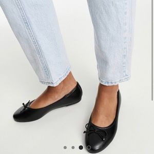 RAID Black Ballet Flats with Bow